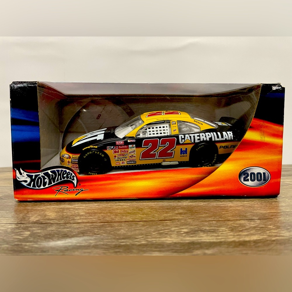 Hot Wheels NASCAR #22 Ward Burton 2001 1:24 Scale Caterpillar Car - New Sealed